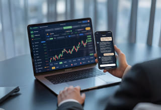 Artikel yang membahas inflasi serta minat pada aset kripto alternatif